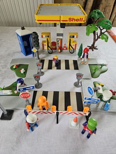 Playmobil shell petrol station - petrol,