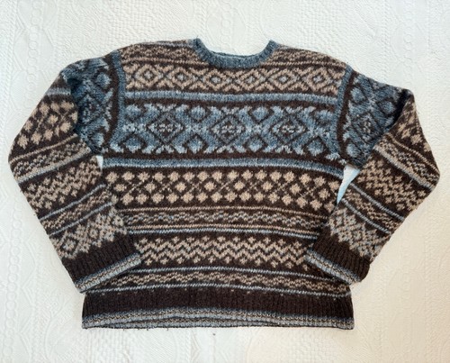 Hand knit fair - hand, isle