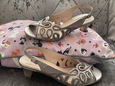 Lotus Silver Women’s Shoes Sandals size 6