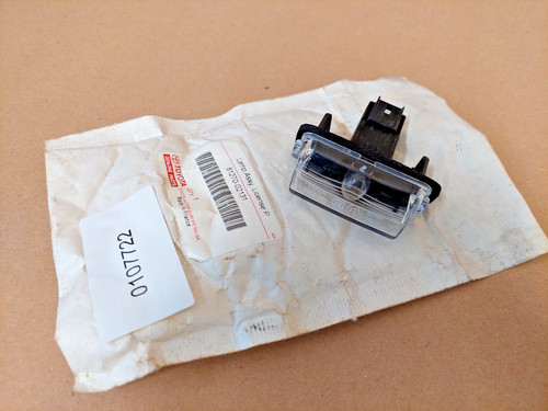 Toyota avensis rear number - rear,