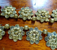 antique art deco daisy flower gold tone chain necklace barrel clasp -558