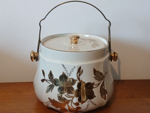 Sadler cream and - cream, floral