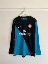 Arsenal 2011/12 Away Kitroom