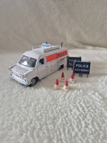 Vintage dinky toys ford - vintage,