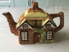Vintage - Price Kensington - Cottage Ware Teapot. Very Nice. 20x9x9cm Beautiful