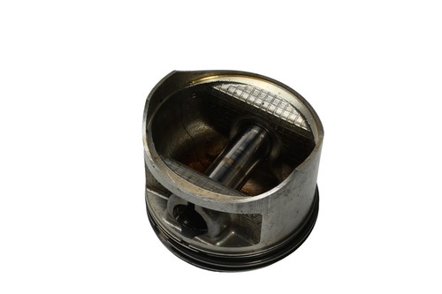 Piston with gudgeon pin rings