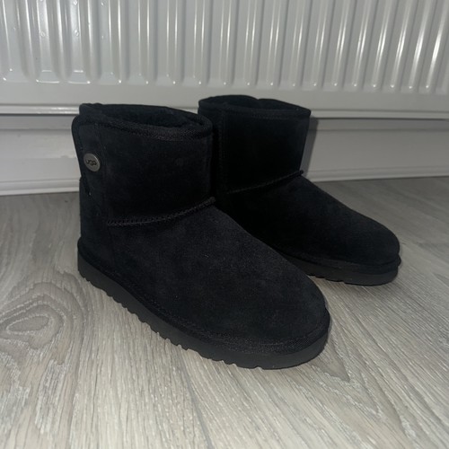 Girls black short ugg boots - black,