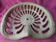 TRACTOR    IMPLEMENT SEAT