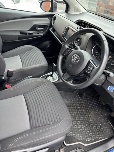 Toyota yaris 2017 - toyota,