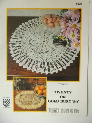 Vintage crochet pattern oval