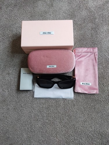 Miu black - sunglasses, with