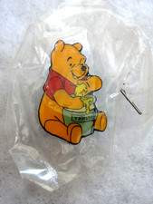 POOH - Winnie The Pooh - Vintage - Disney - PIN BADGE