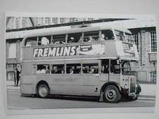 LONDON TRANSPORT BUS - RTW 85