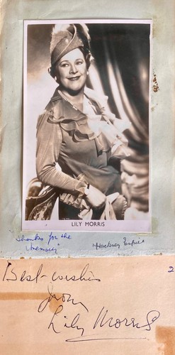 Autographs lily morris - 3,