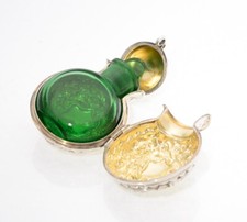 Antique Sterling Silver Repousse Folding Cased Scent/Smelling Salts Glass Bottle