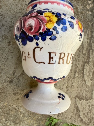 Italian maiolica dry - maiolica, jar