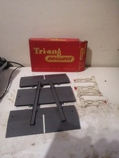 Tri-ang Railways R.70 Level Crossing Boxed. 00 Guage 