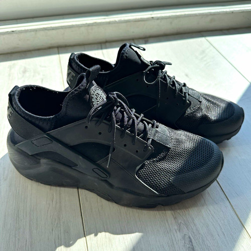 Nike air huarache triple - nike,