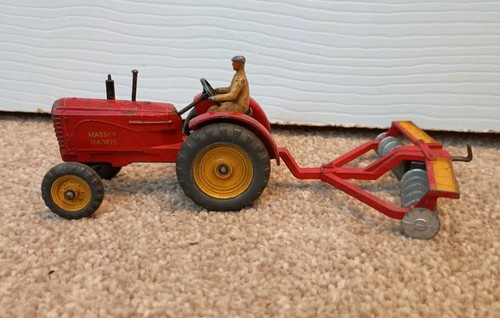 Dinky farm massey harris - farm,