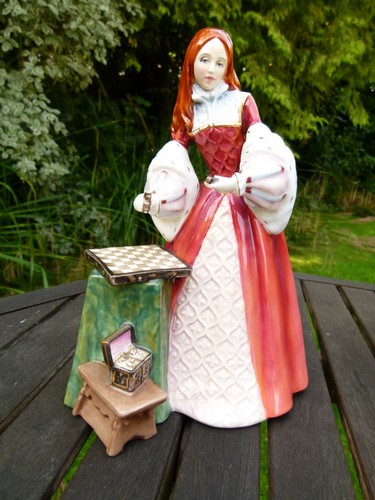 Royal doulton tudor - doulton, roses