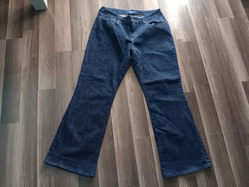 Levis bold curve - levis,