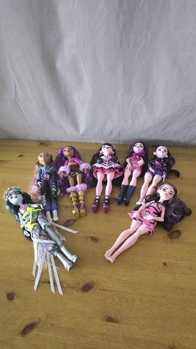 Monster high bundle dolls - 7,