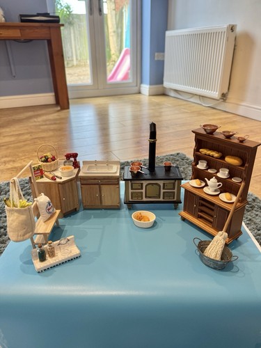 Stunning dolls house kitchen