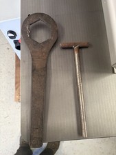 Saw Arbor Spanner And Locking