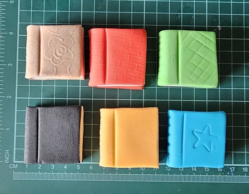 Edible school books cupcake - school,