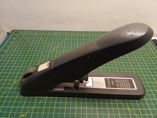 Rapesco Heavy Duty Stapler AV-29 210 Sheet Capacity BX09E18590