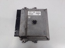 RENAULT Clio 900cc Petrol MK4