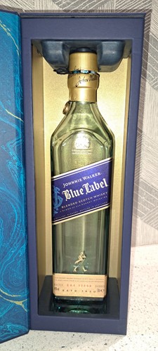 Johnnie walker blue - walker,