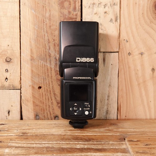 Used nissin di866 flashgun - used,