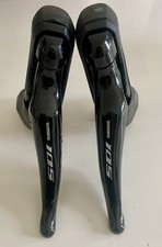 Shimano 105 ST-R7020 hydraulic/mechanical STI lever.