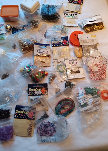 Job lot crafting - crafting, beading