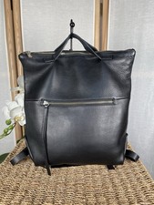 Oushka black leather backpack
