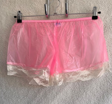 512  Hot Pink PVC Frilly