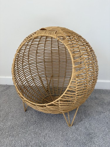 Large rattan wicker cat - cat, bed