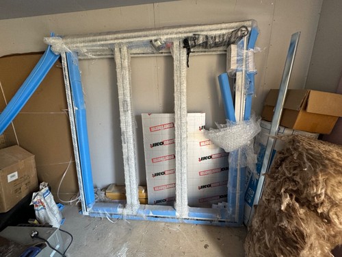 Aliminium bifold doors - aliminium,