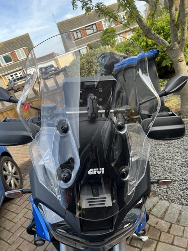 Givi d8208st windscreen moto - givi,