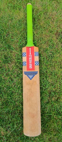 Vintage gray nicolls star - 4,