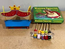 WOODEN THEATRE WITH STAGE & 5