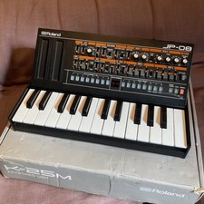 Roland Boutique JP-08 Synth Module & Roland K-25m Keyboard Unit