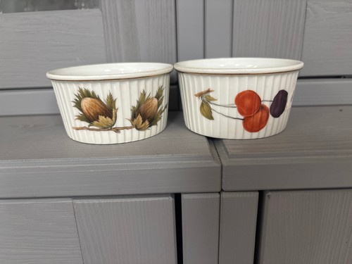 Royal worcester ramekins - worcester,