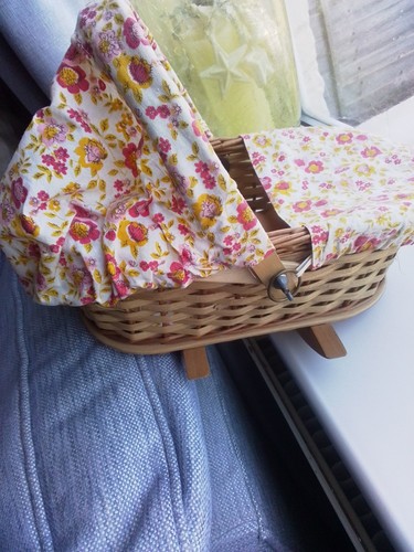 1970s rocking wicker cot - 1970s,