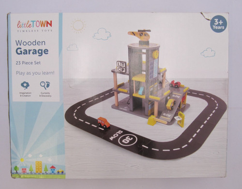 Littletown wooden garage - littletown,