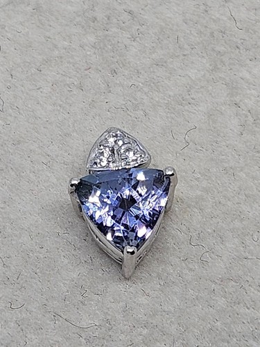 9kt coloured tanzanite - bi,
