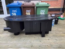 vortex pond filter tank {large}with 3 chambers.in excellent condition.