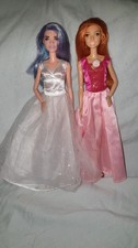 Modern BARBIE Dolls Bride & Bridesmaid Set - Blue / Ginger Hair - Wedding Dress