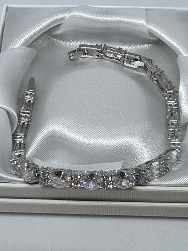 White lab created clear topaz - white,